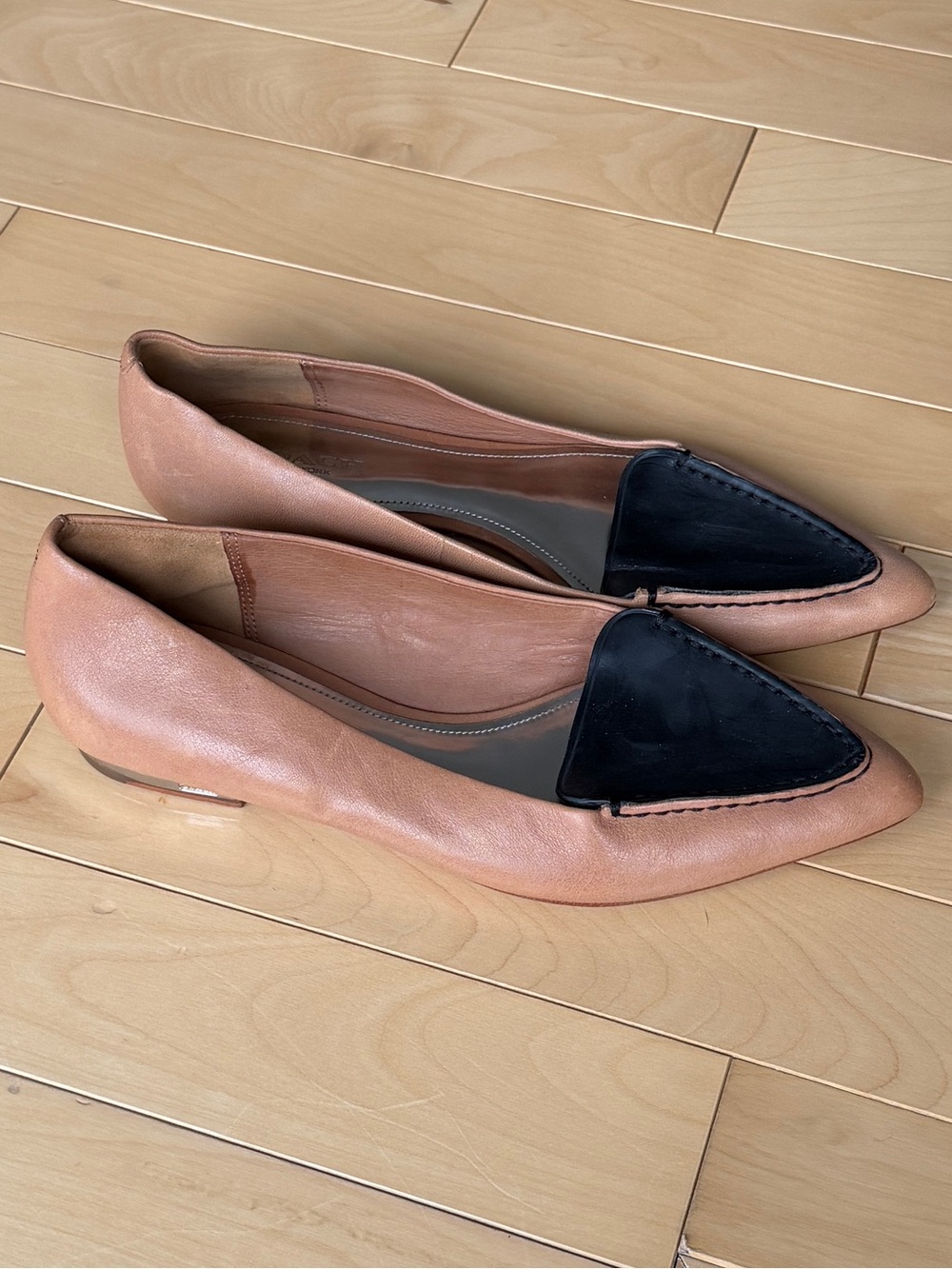 Coach ‘Walsh’ Pointed Toe Flats Brown & Black Leather size 5.5